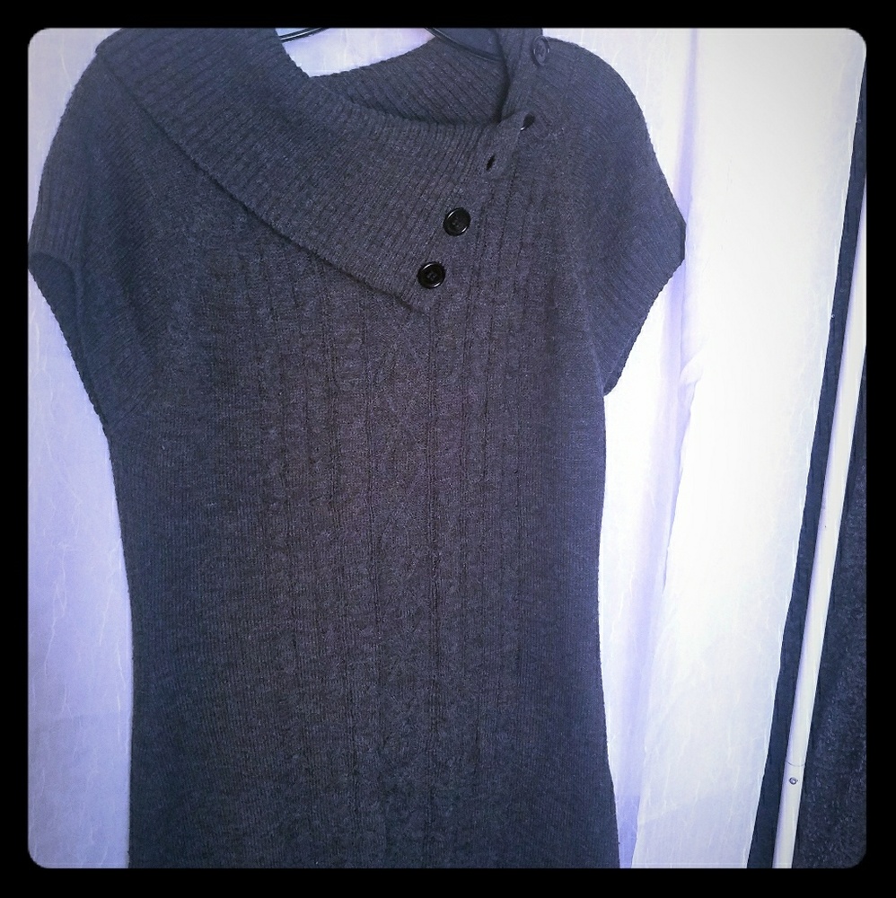 ♡♡4 for 20♡♡Short sleeve sweater tunic